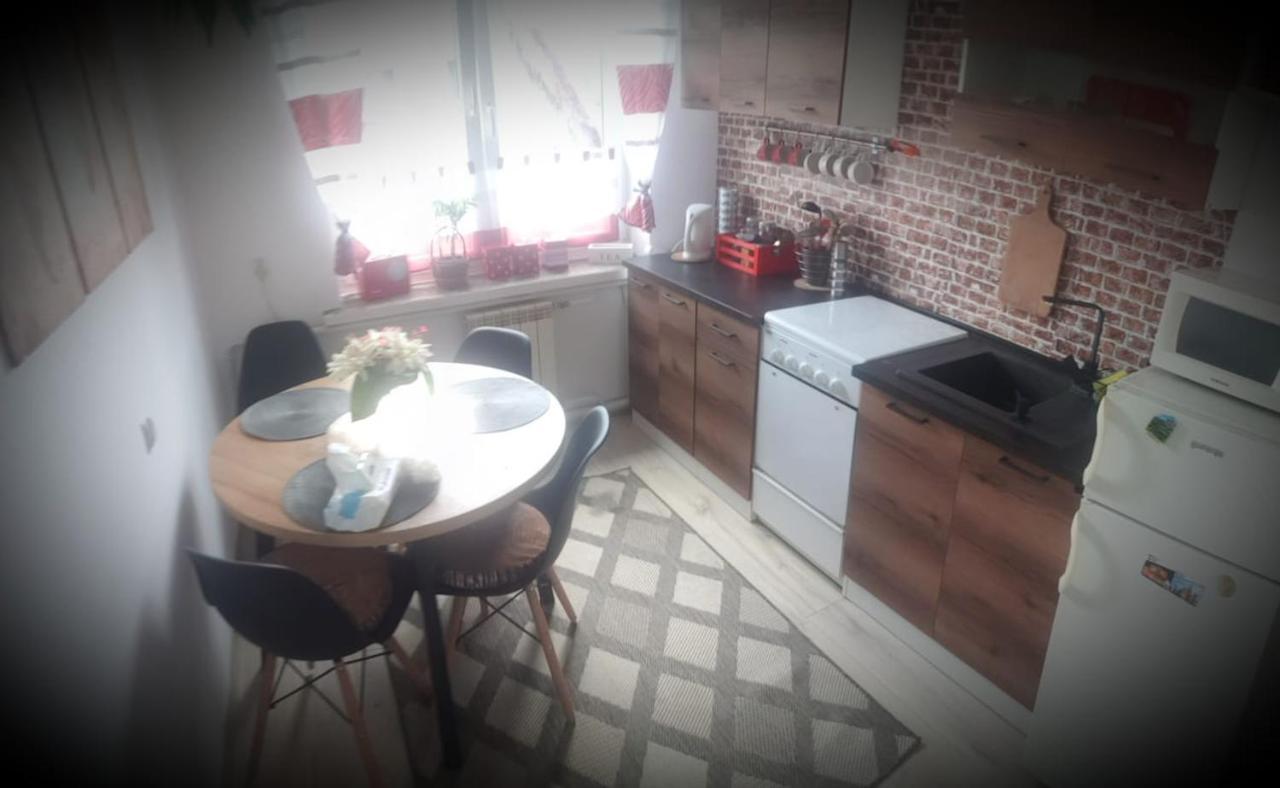 Apartament Wrzos Bieszczady Чорна Екстер'єр фото